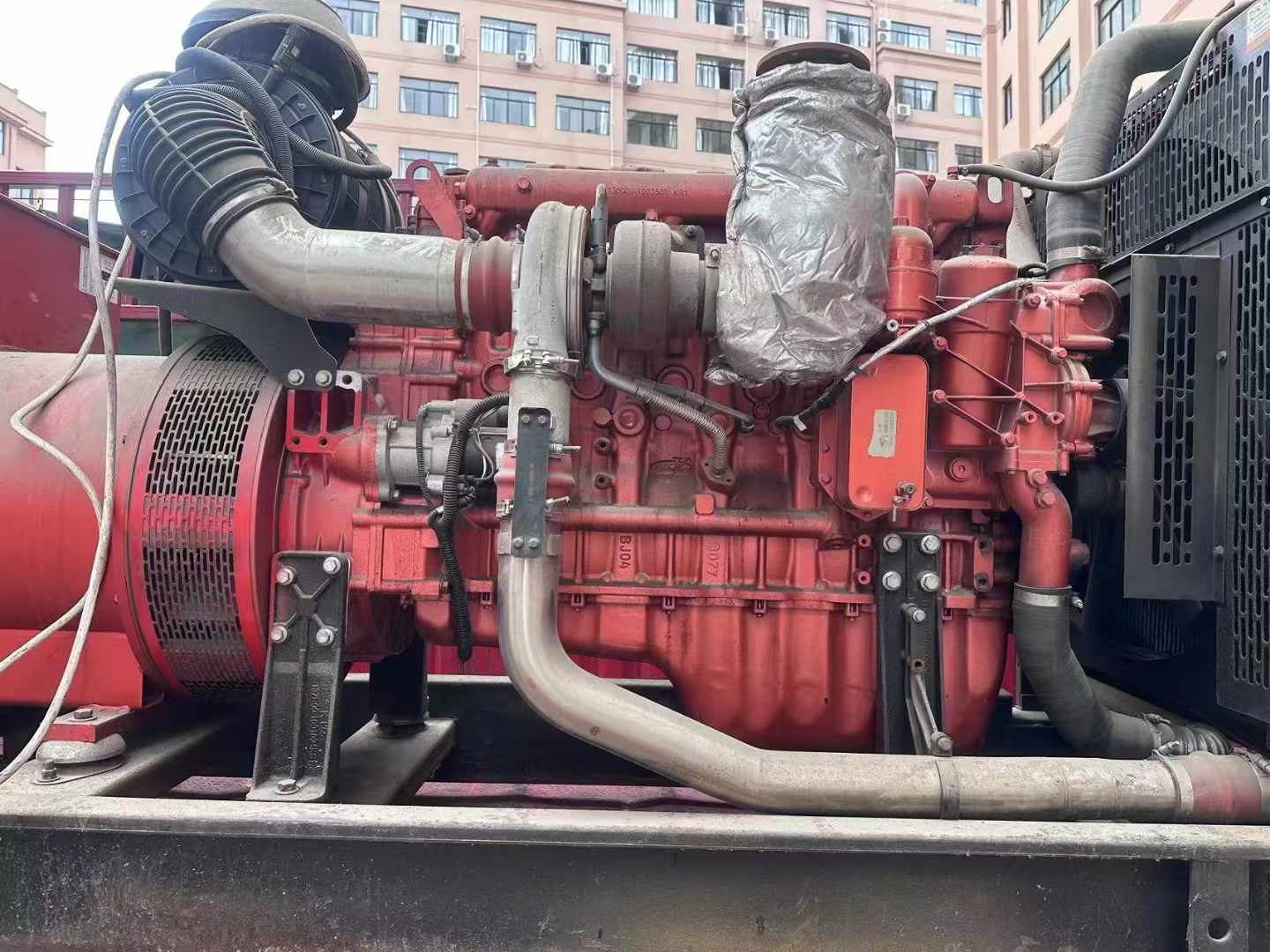 站前如何选择适合 600kW 柴油发电机组的过载保护器？