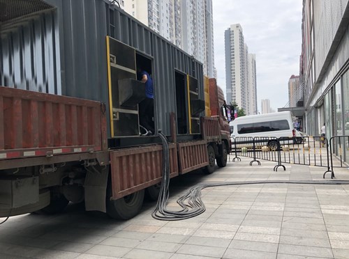 站前柴油发电机空气滤清器在不同季节的更换周期是否有差异？