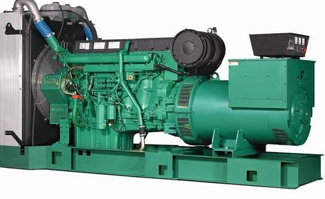 站前发电机除垢后需要用清水冲洗水冷式机油散热器几次？