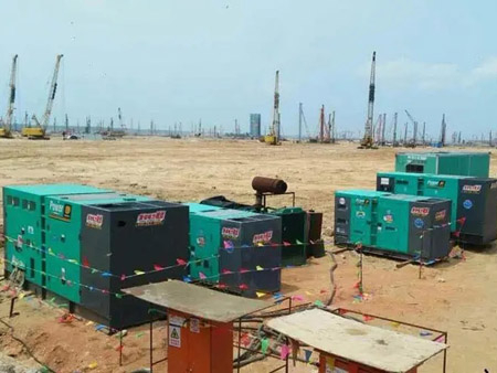 站前测量水冷式机油散热器密封件尺寸的具体步骤是什么？